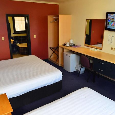 Waikerie Hotel Motel Экстерьер фото