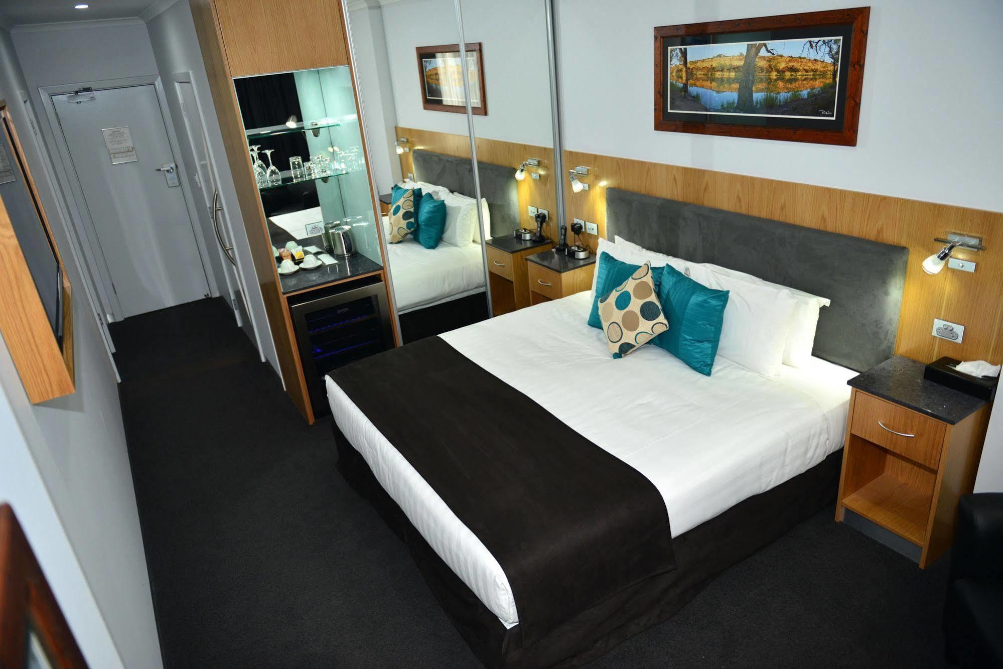 Waikerie Hotel Motel Экстерьер фото